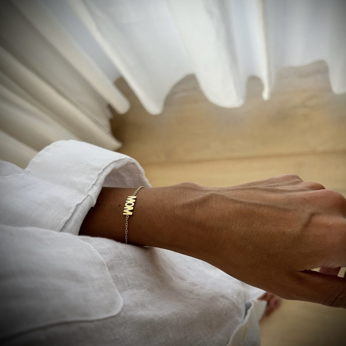 Mom Bracelet Gold