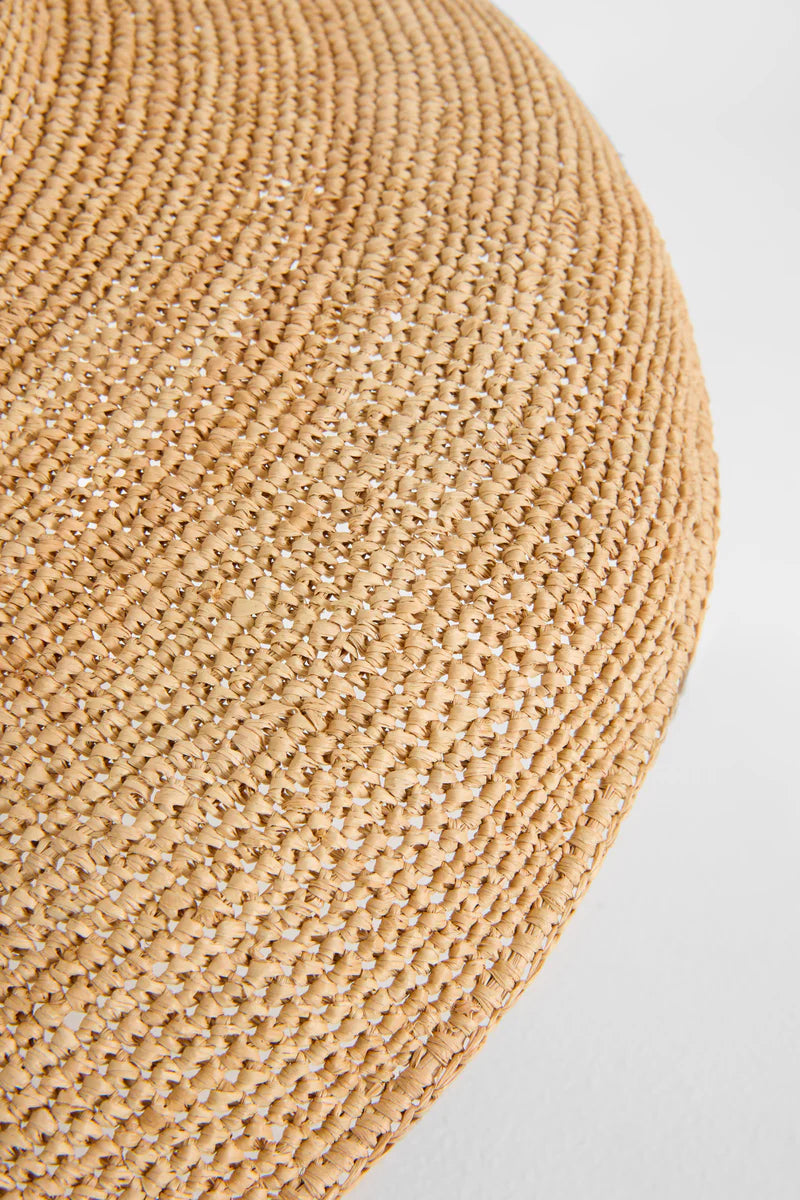 IBELIV IZY Sonnenhut aus handgefertigtem Raffia mit breiter Krempe und natürlicher Flechtstruktur