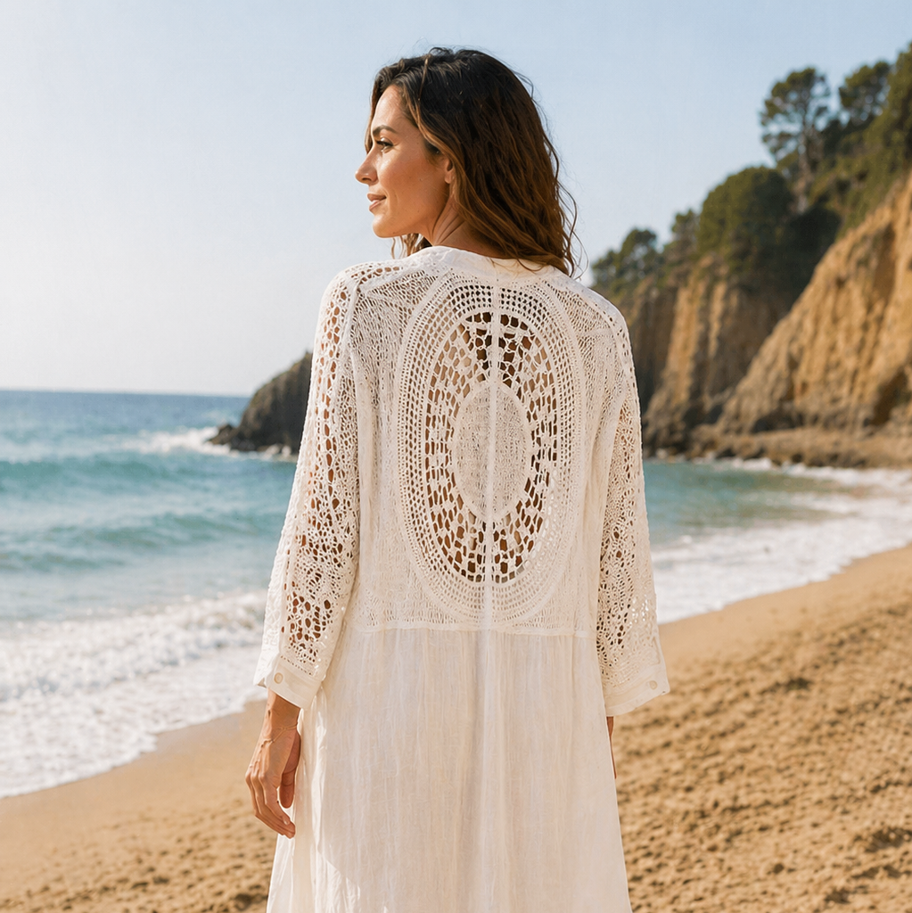 Weiße Damen Häkelstrickjacke im Boho Style