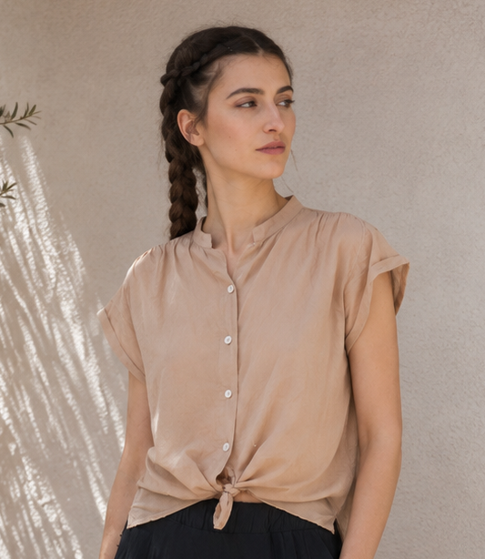 Kurzarmbluse mit Bindeknoten Hellbeige