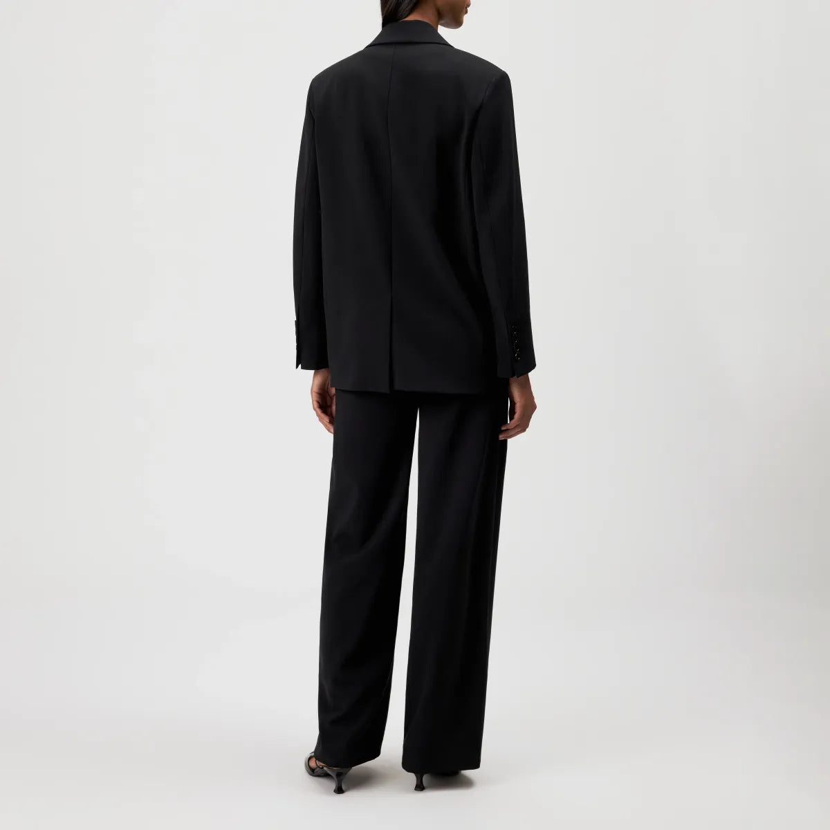 MOWTIE_N von Drykorn. Lässiger, schwarzer Einreiher-Blazer in Twill