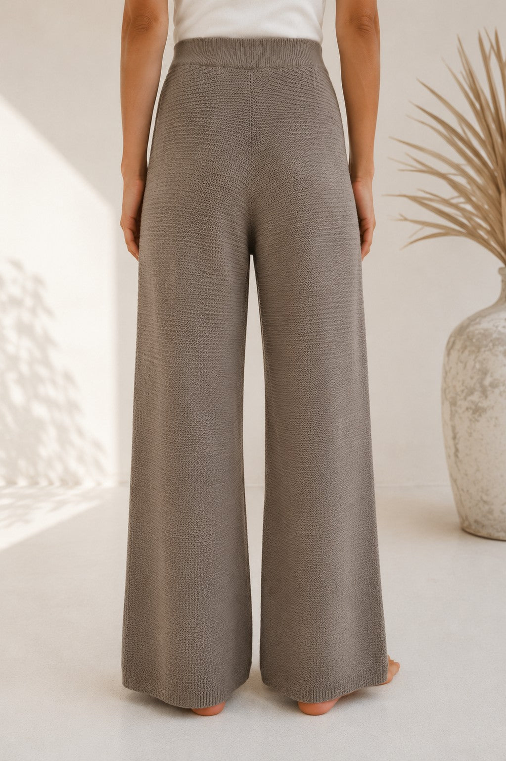 Juvia Crochet Cotton Wide Leg Pants in der Farbe funghi