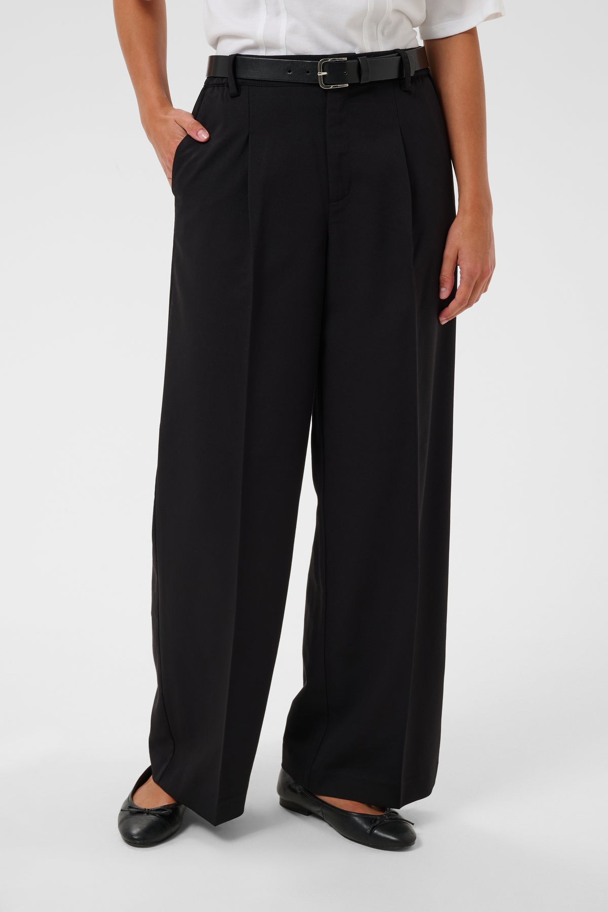 Kaffe Wide Leg Hose in Black Deep mit weitem Bein und hoher Taille