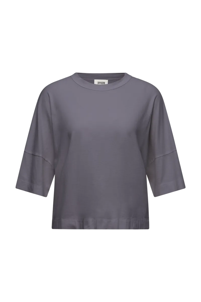Drykorn T-Shirt KUSIA mit Rundhalsausschnitt und Relaxed Fit. Leichtes Damen-Shirt aus Baumwoll-Crêpe-Jersey mit matter Optik und sommerlich luftigem Tragegefühl.