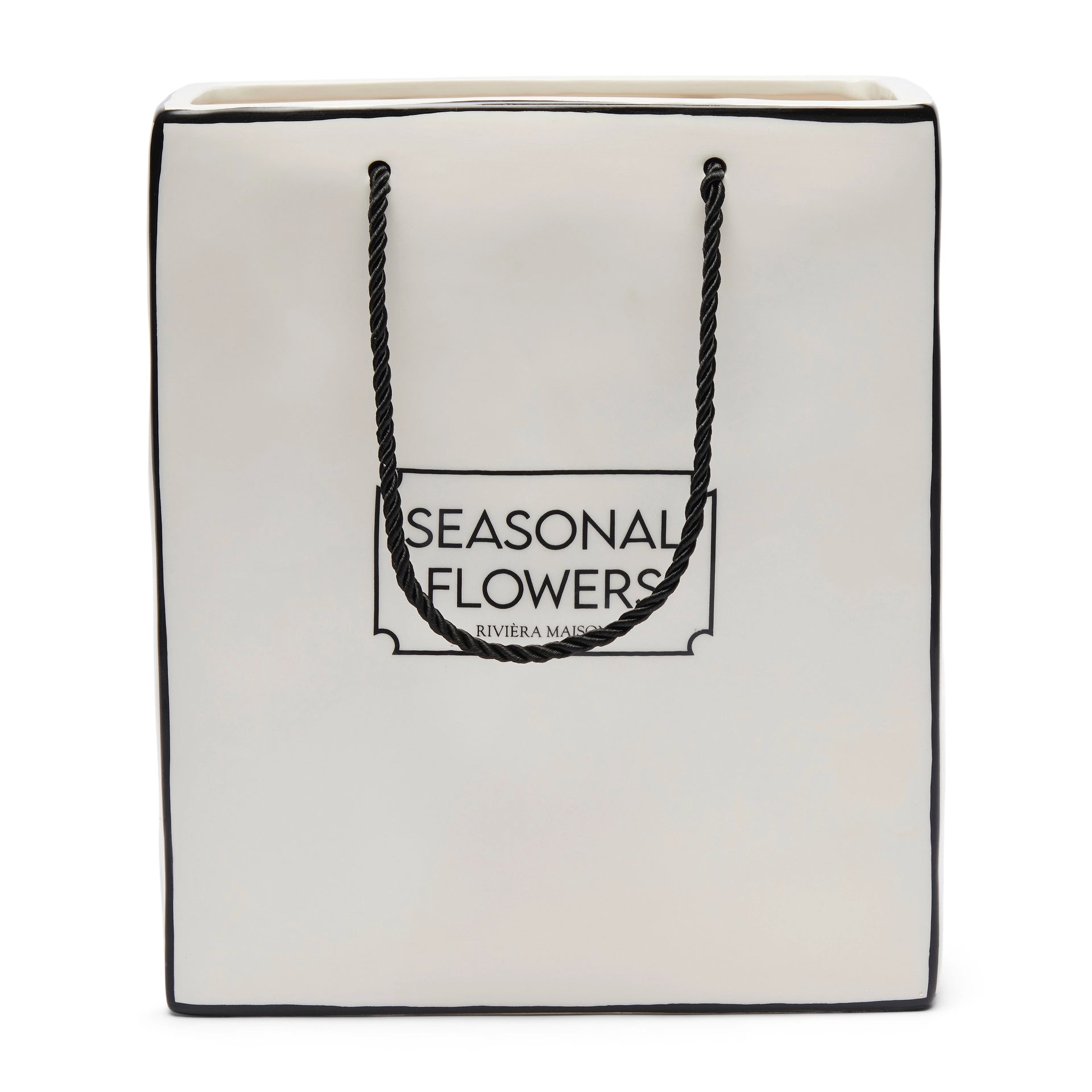 Riviera Maison Seasonal Flowers Vase aus weißer Keramik im Design einer Einkaufstasche mit schwarzen Kordelgriffen.