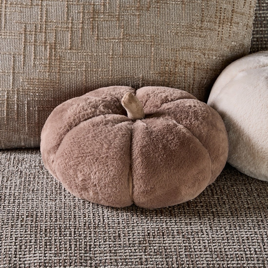 Pumpkin Faux Fur Box Pillow S RIVIERA MAISON