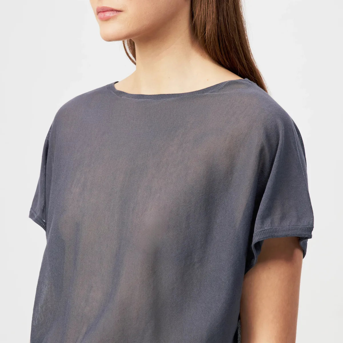 DRYKORN GERLOTTA Strick-T-Shirt mit Oversized Fit, U-Boot-Ausschnitt, kurzen Ärmeln und feiner Strickstruktur aus Baumwoll-Mix.