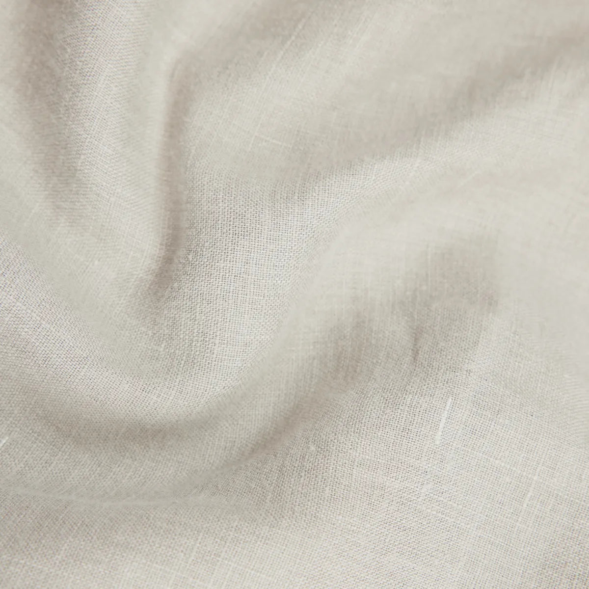 DRYKORN CEILING Leinenhose in der Farbe Dried Weed (Oliv) mit weitem Bein, elastischem Gummibund, Low-Waist-Passform und luftiger Leinenqualität.