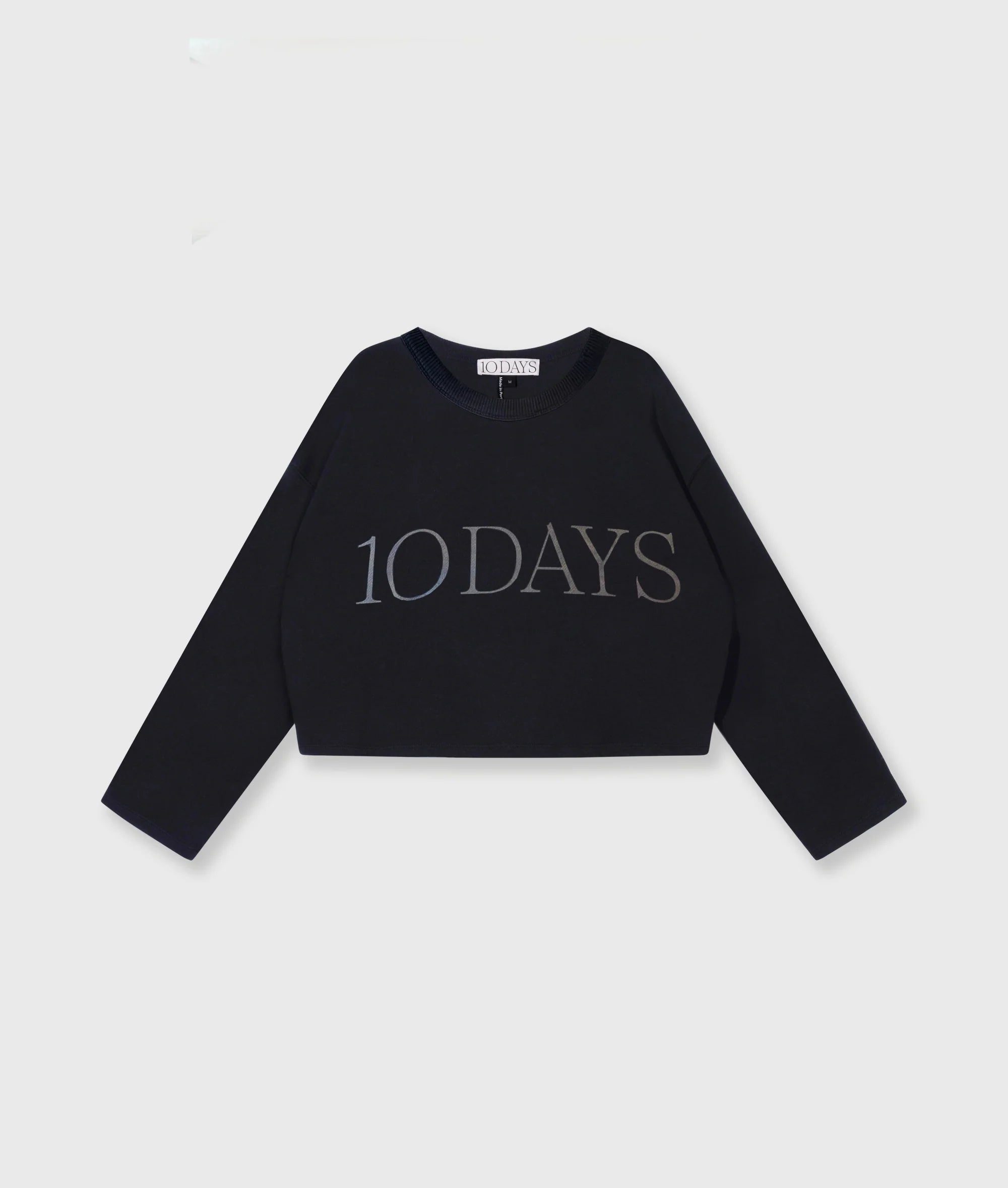 Kurzer 10DAYS Sweater in Schwarz mit großem tonalem 10DAYS Logo und weitem Schnitt