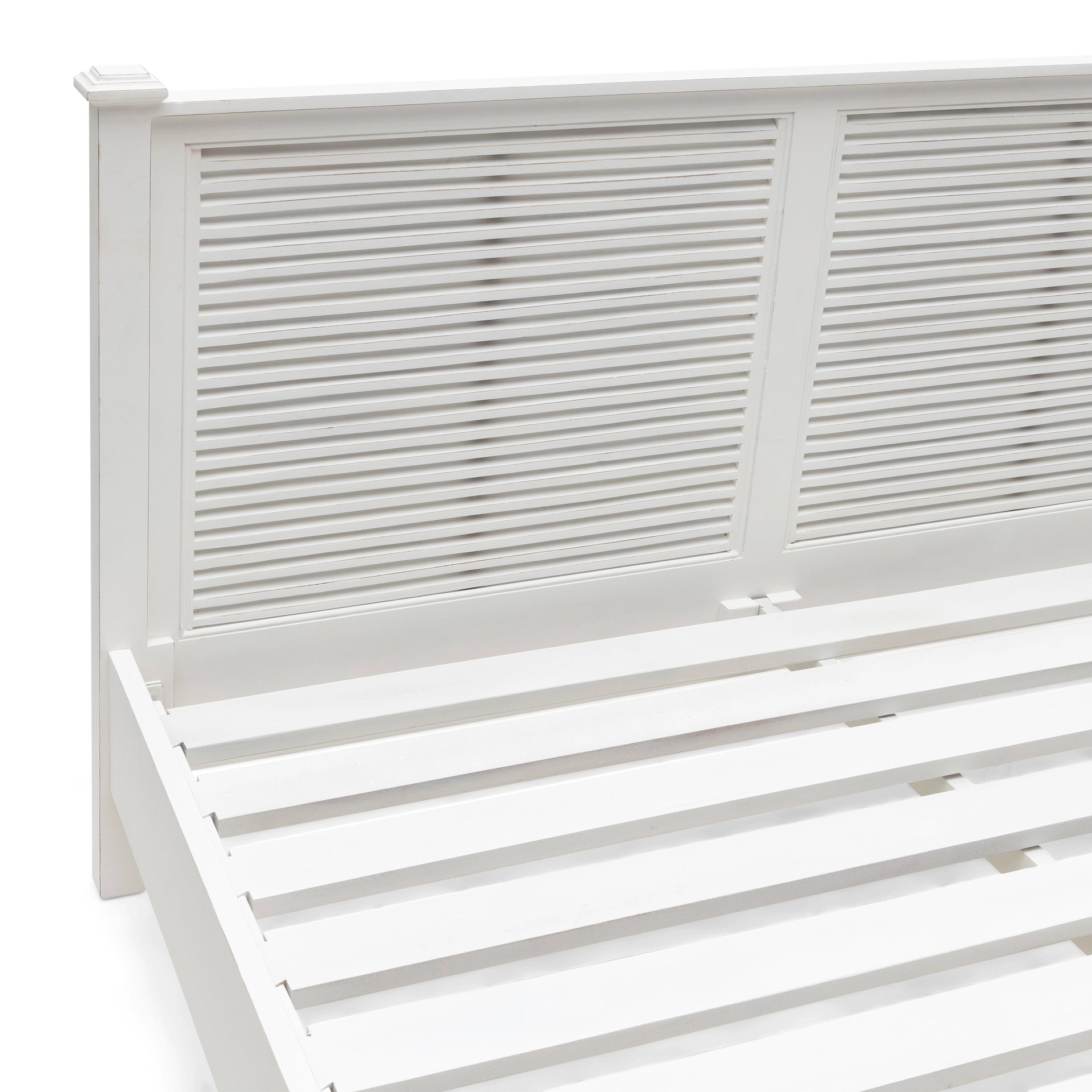 Weißes New Orleans Double Bed von Rivera Maison. Artikel-Nr. 227270