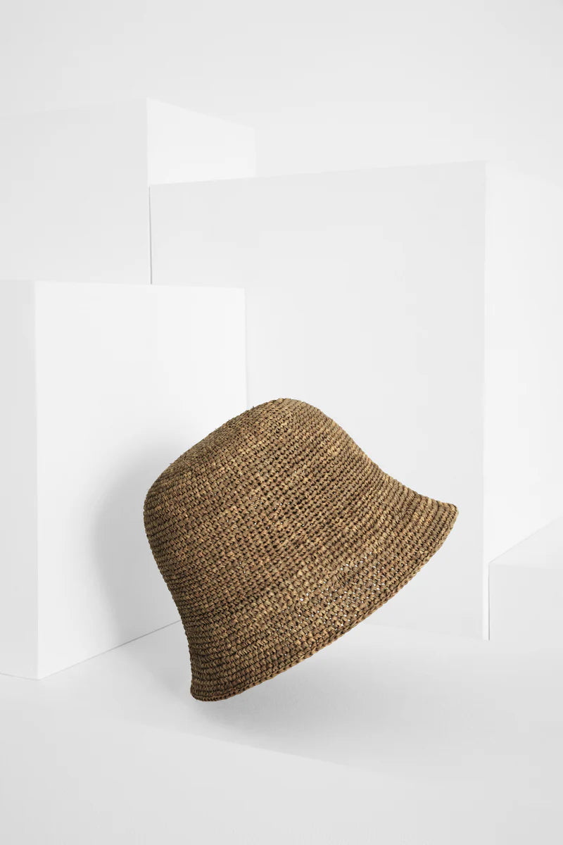 IBELIV ANDAO Fischerhut aus handgefertigtem Raffia mit klassischer Glockenform