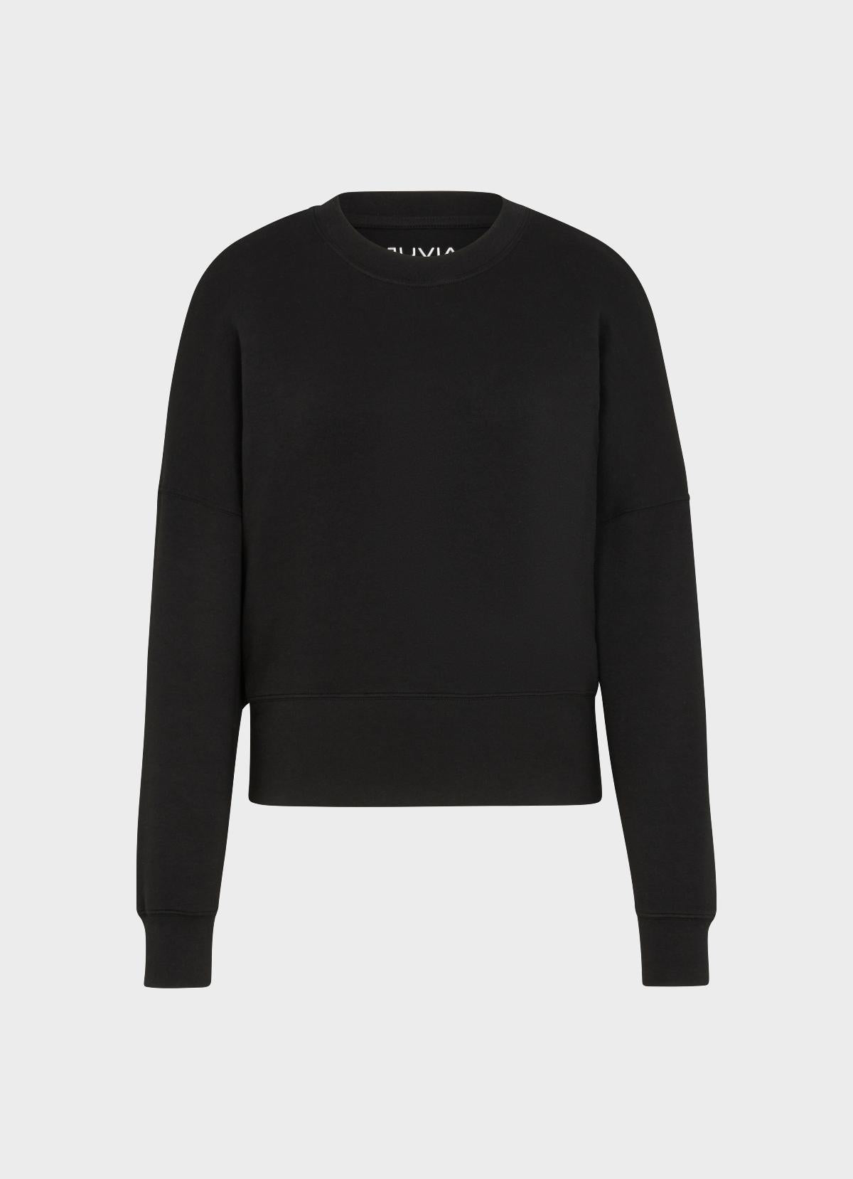 Schwarzer Sweater von Juvia