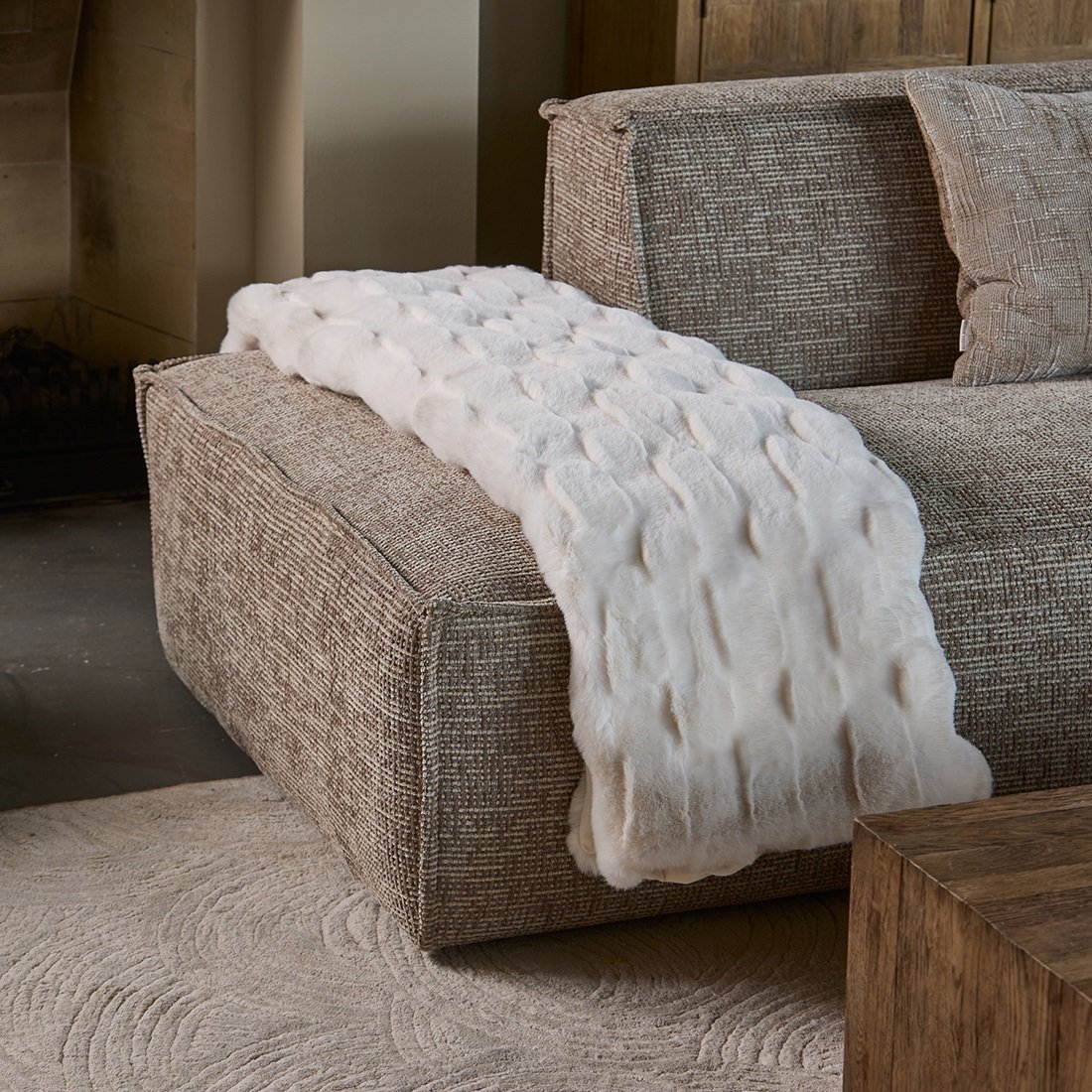 Romolo Faux Fur Throw 180x130 RIVIERA MAISON