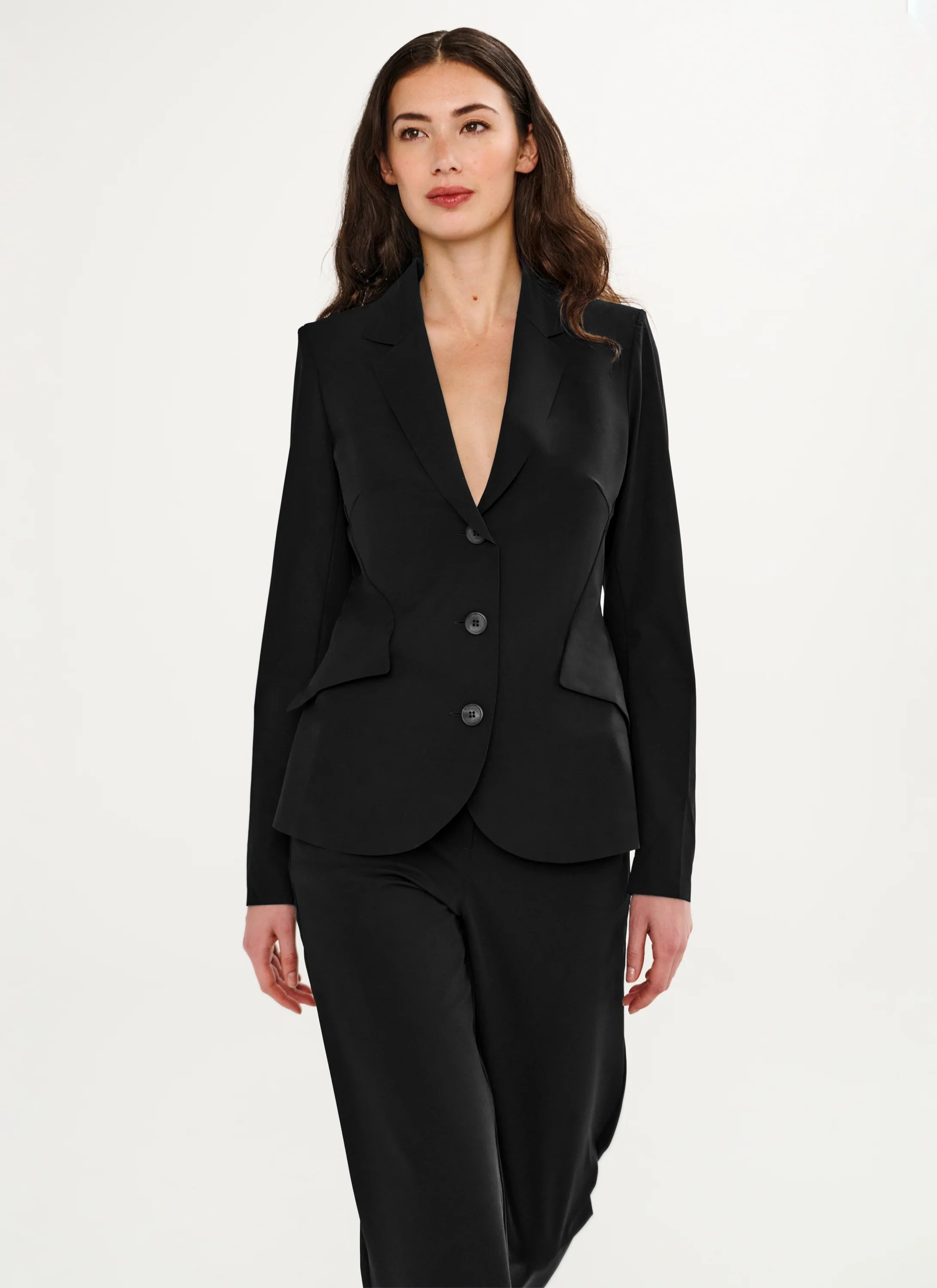 JAPAN TKY Danno Blazer in Deep Black aus elastischer Travelqualität