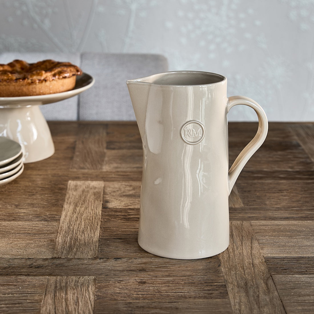 Portofino Jug flax RIVIERA MAISON