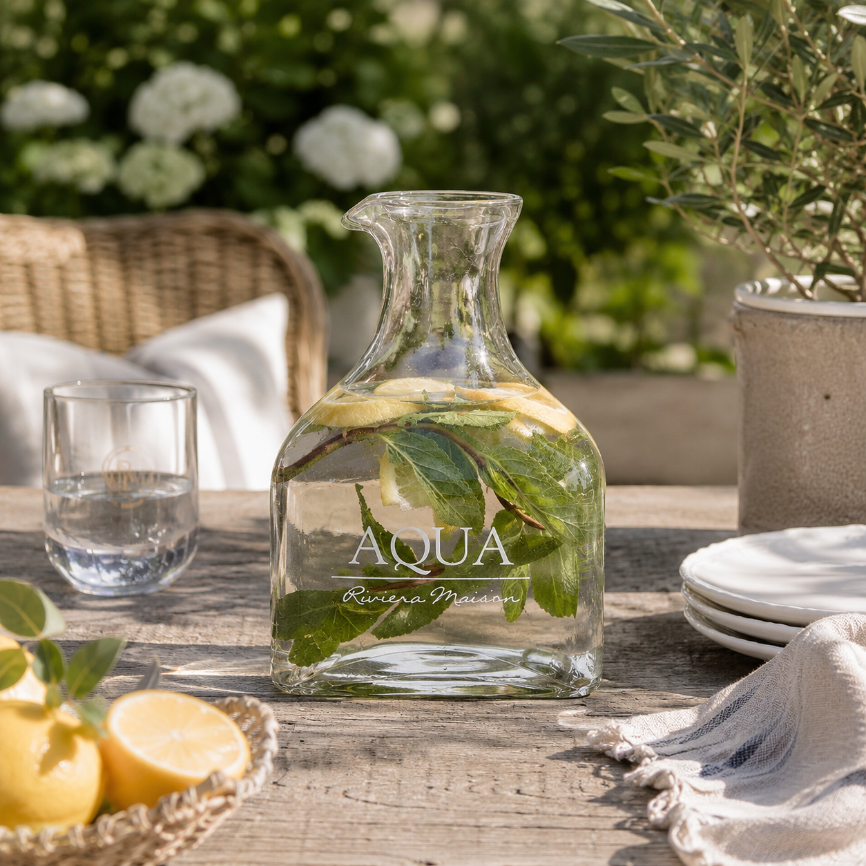 Aqua Decanter von Riviera Maison