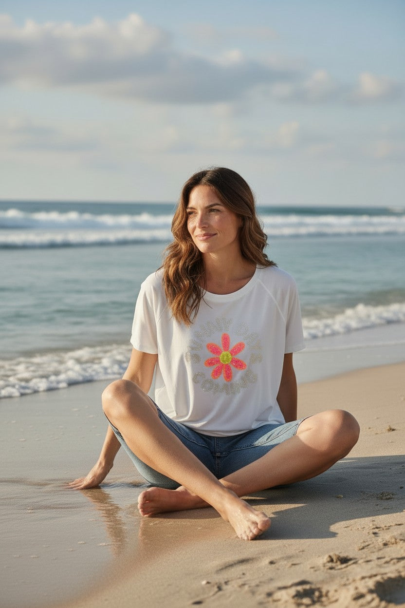 Damen T-Shirt „Sunny Days Coming“ von Grace