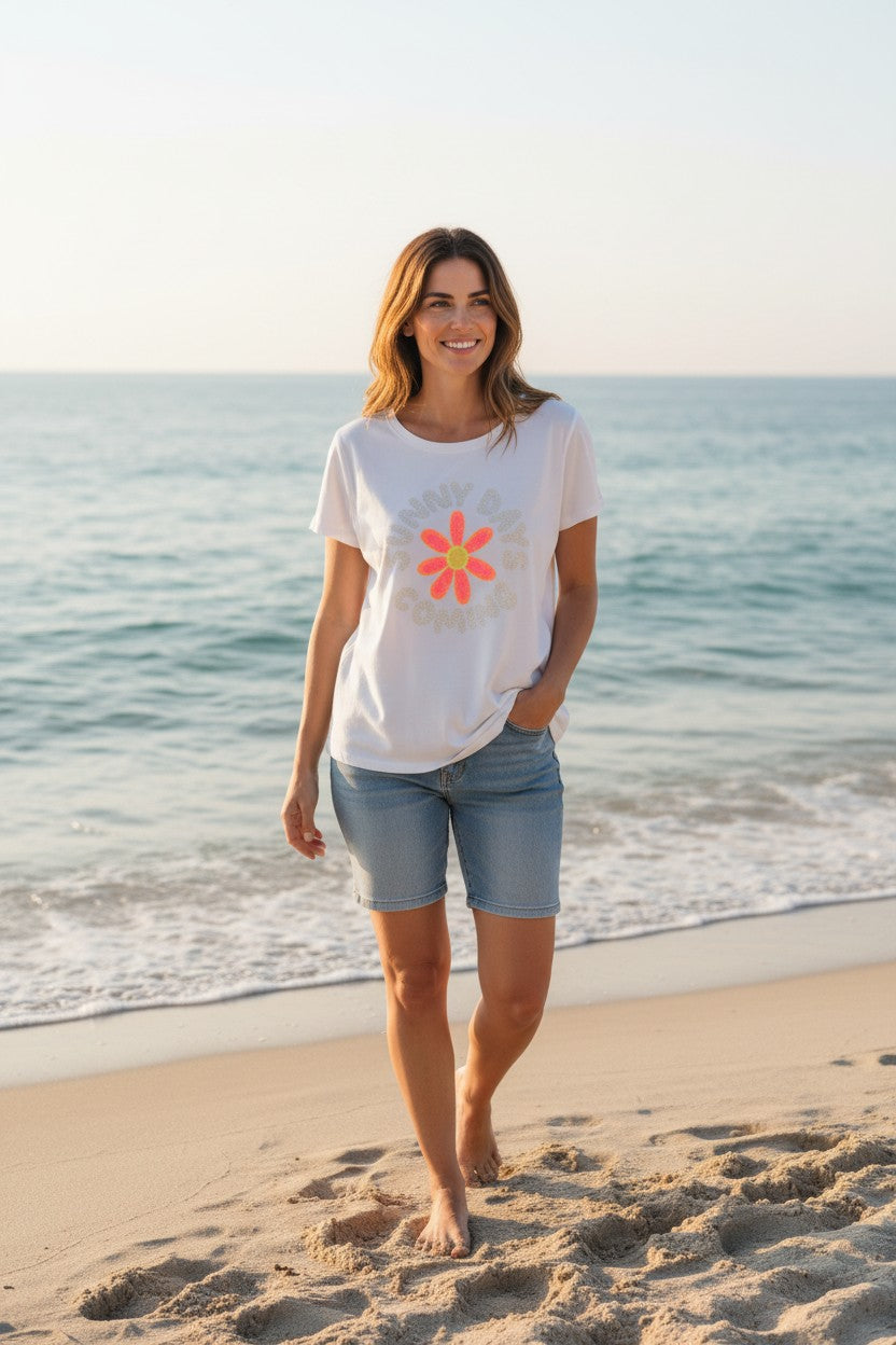 Damen T-Shirt „Sunny Days Coming“ von Grace