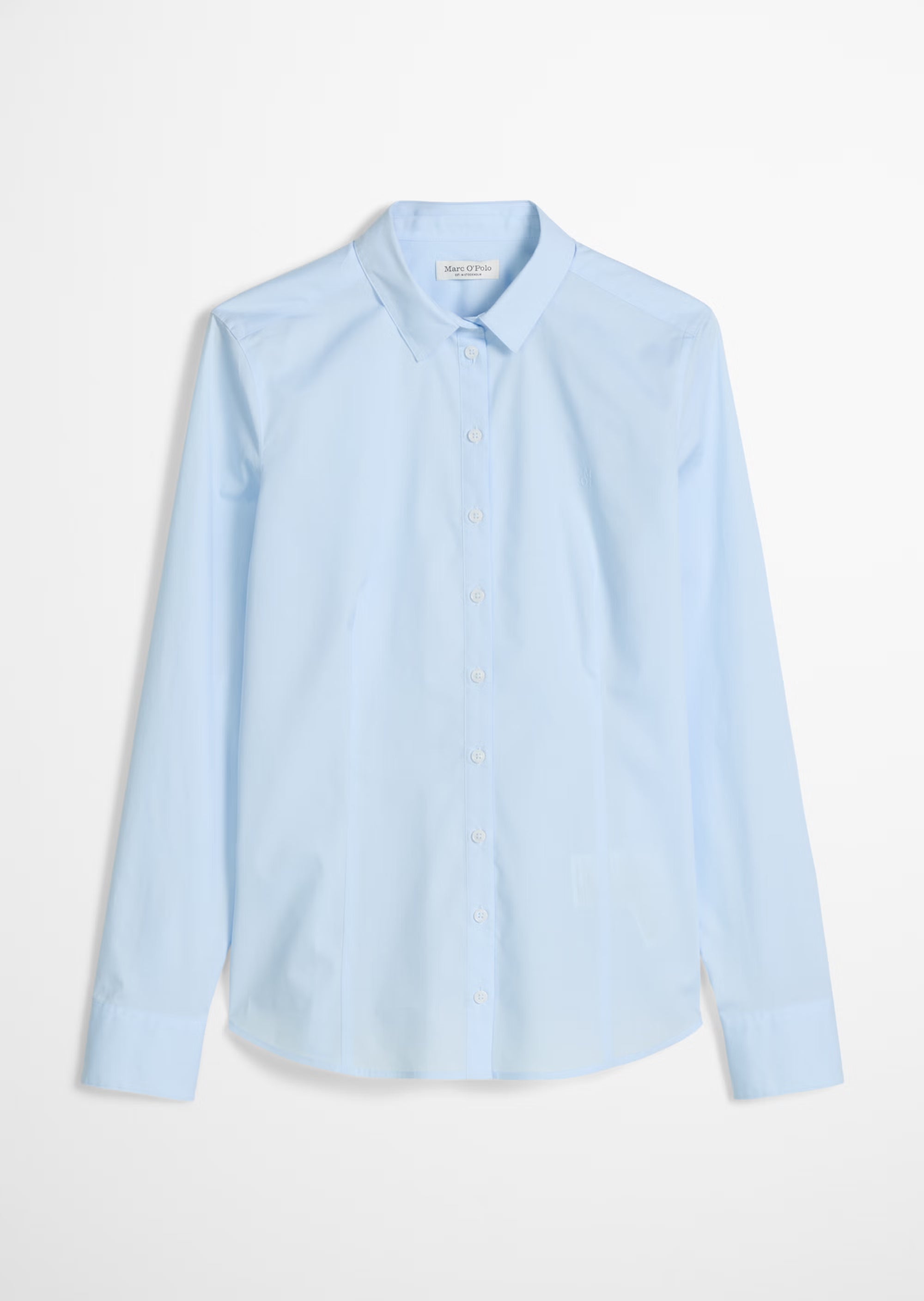 Marc O'Polo Langarm-Bluse in Blau aus hochwertiger Stretch-Popeline mit Kentkragen, Knopfleiste, Slim-Fit-Passform und dezentem Logo-Stick auf der Brust.